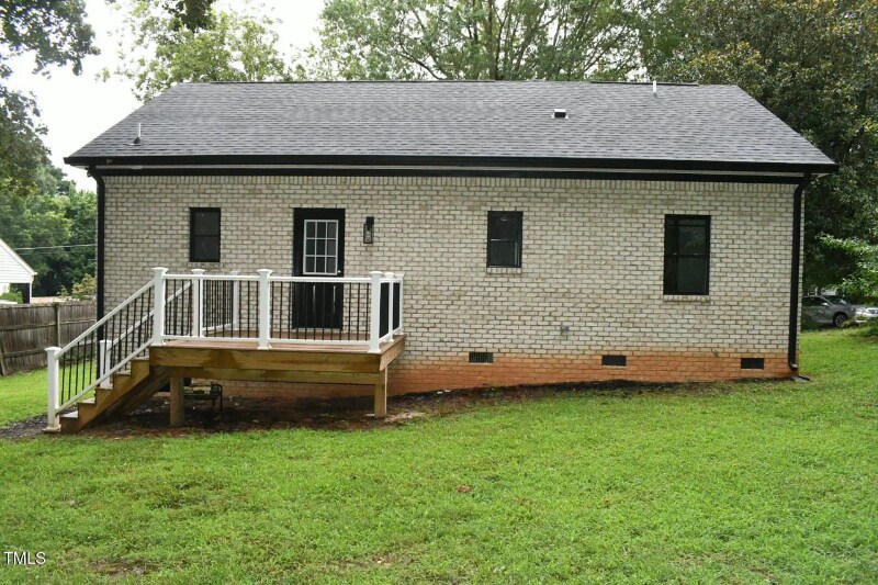 Building Photo - 1811 Brown Ave