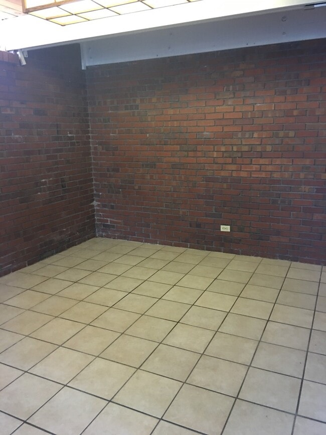 Building Photo - 3/2.5 Close to TMH and Governor Square