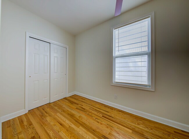 Building Photo - 2428 W Carmen Ave