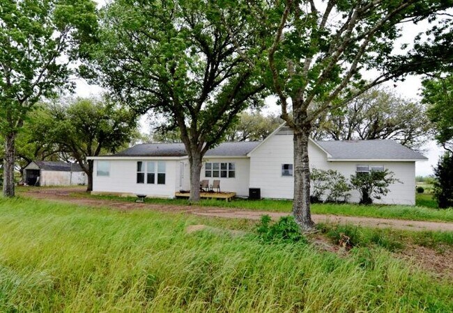 Building Photo - 2802 Co Rd 291