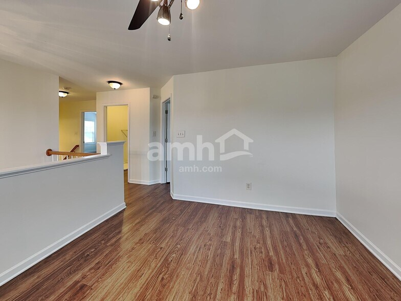 Building Photo - 12812 Walking Stick Dr