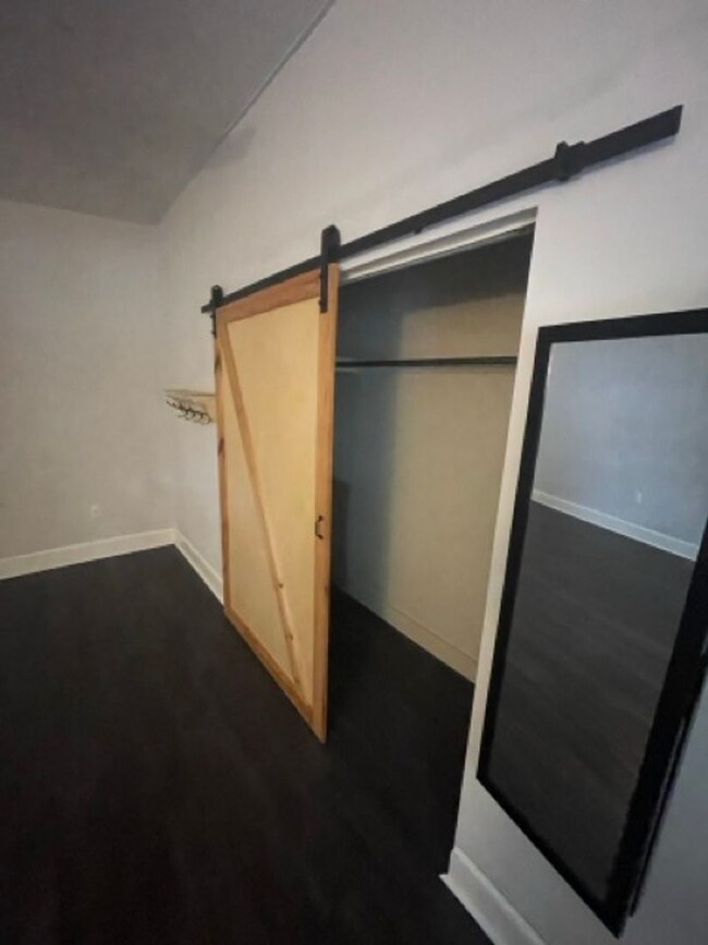 Building Photo - Charming 2 Bedroom Richmond Home