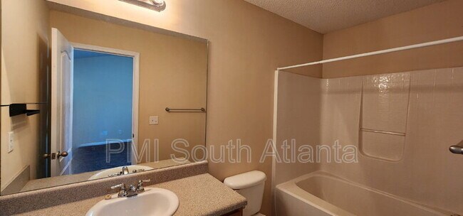 Building Photo - 6864 Mountain Cir