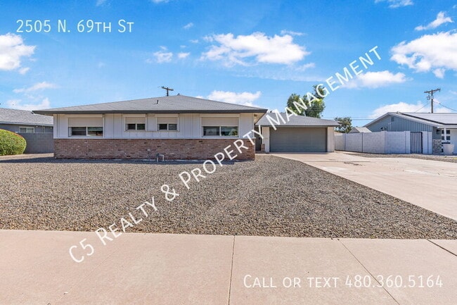 Building Photo - 2505 N 69th St