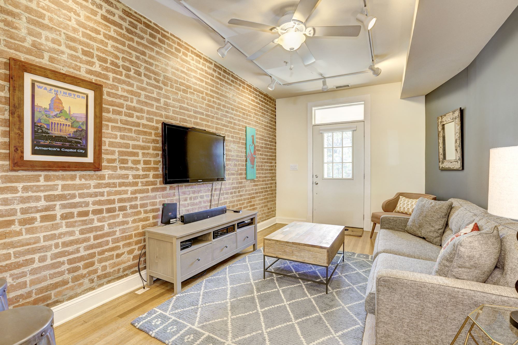 Building Photo - 4114 New Hampshire Ave NW