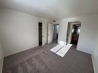 Building Photo - 600 Reusens Rd