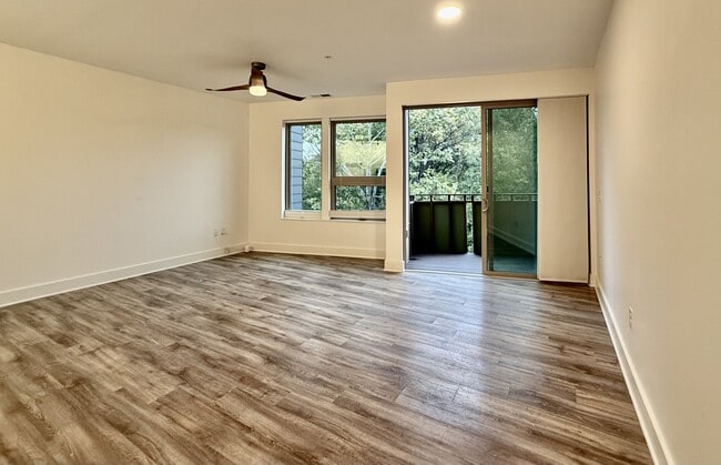 Building Photo - 610 Trent Dr