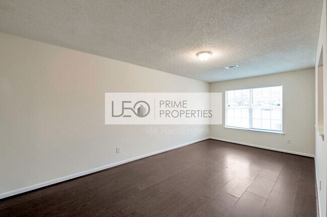 Building Photo - 950 Parkway Rd