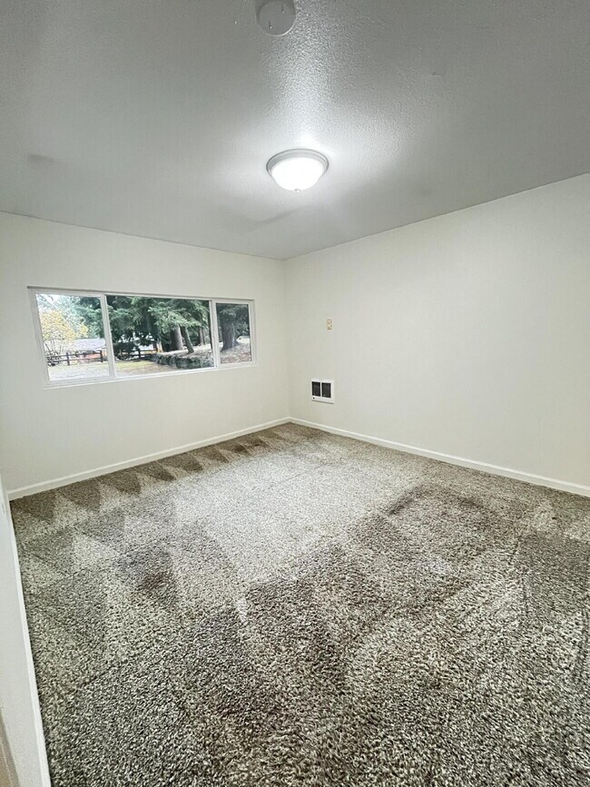 Building Photo - Secluded Puyallup Home with Full 2-Bedroom ADU and Panoramic City Views