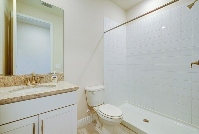 Building Photo - 17719 Gulf Rnch Pl