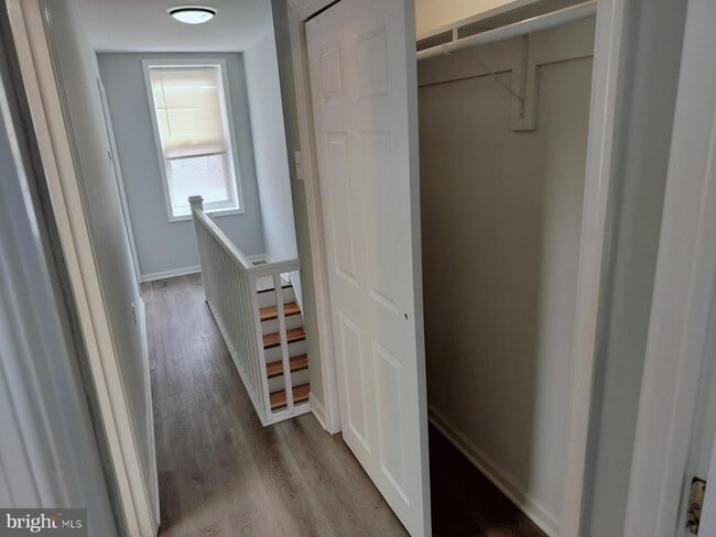 Building Photo - 2143 S Beechwood St