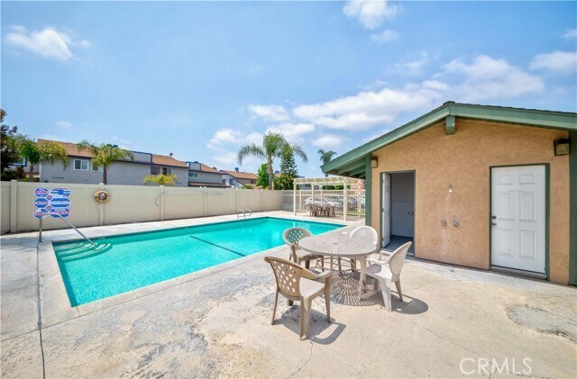 Building Photo - 5481 Villa Way