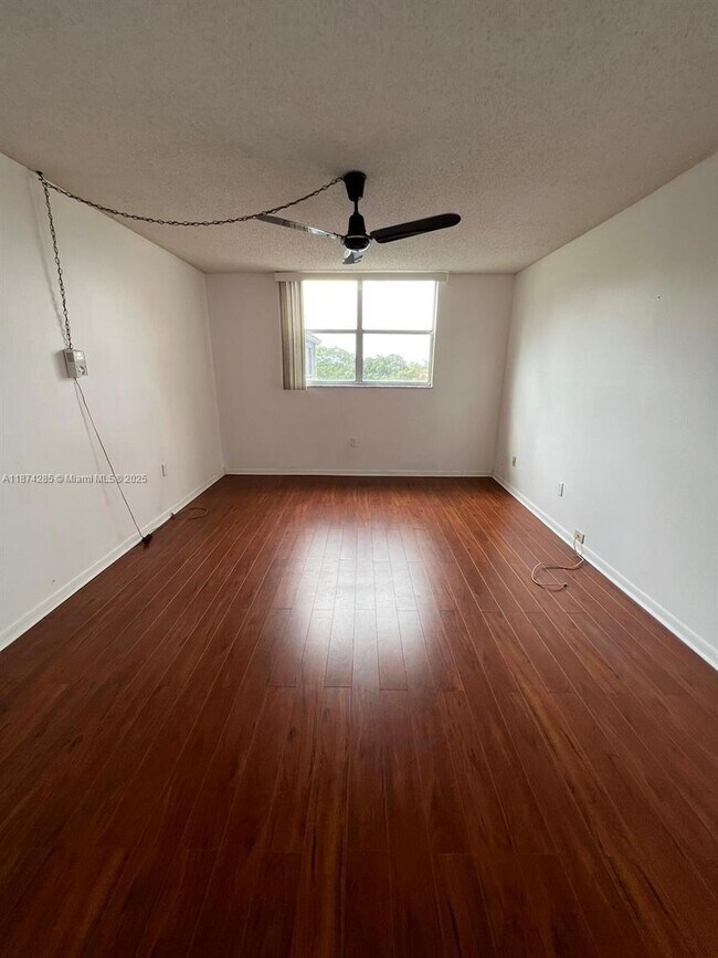 Building Photo - 1800 SW 81st Ave
