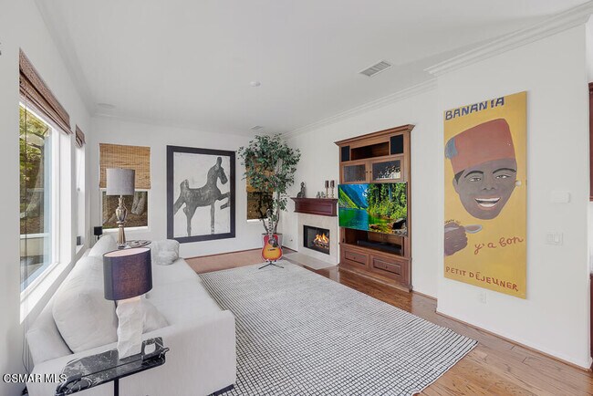 Building Photo - 6103 Deerhill Rd