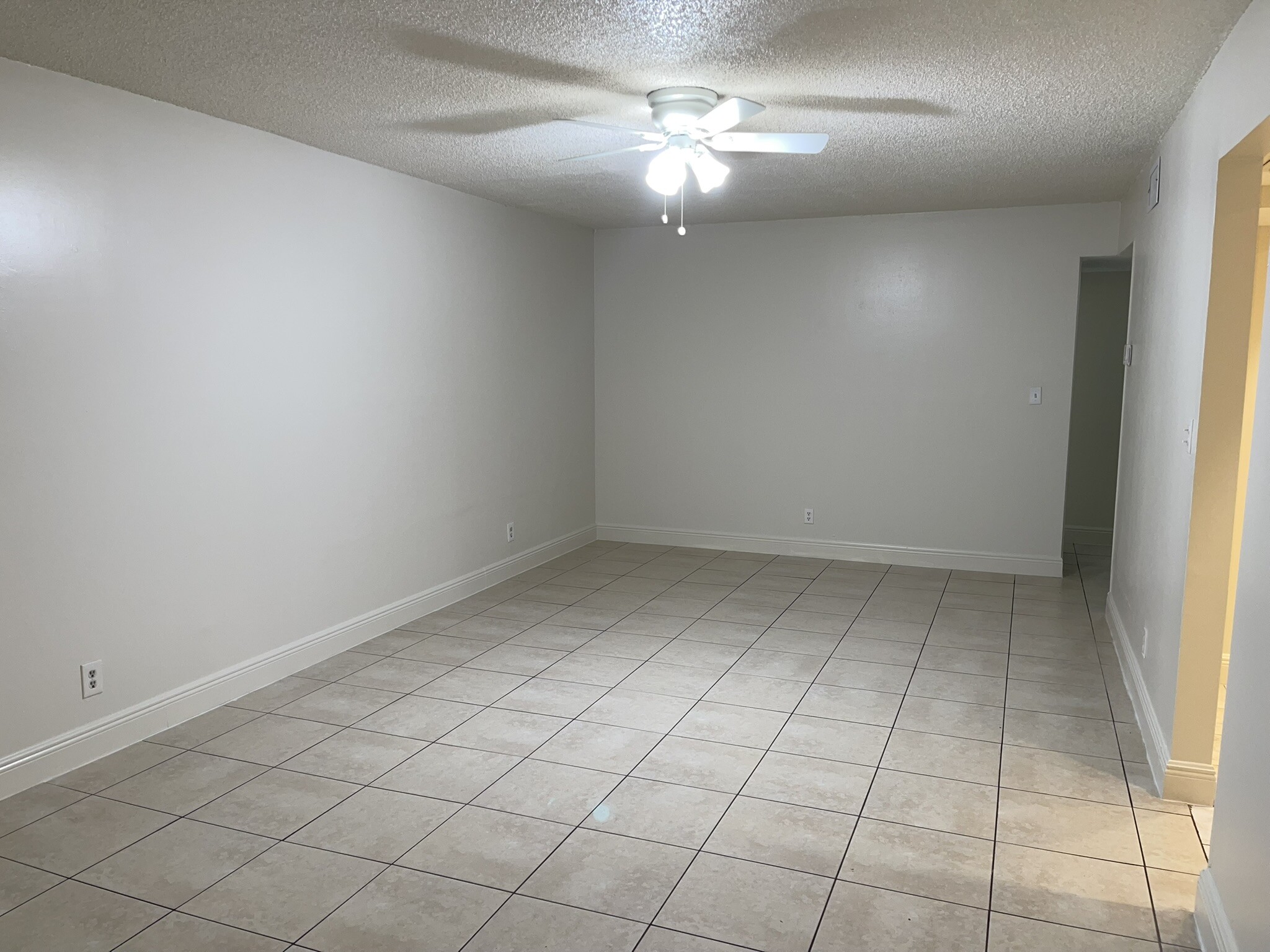 Building Photo - 5953 NW 25th Ct