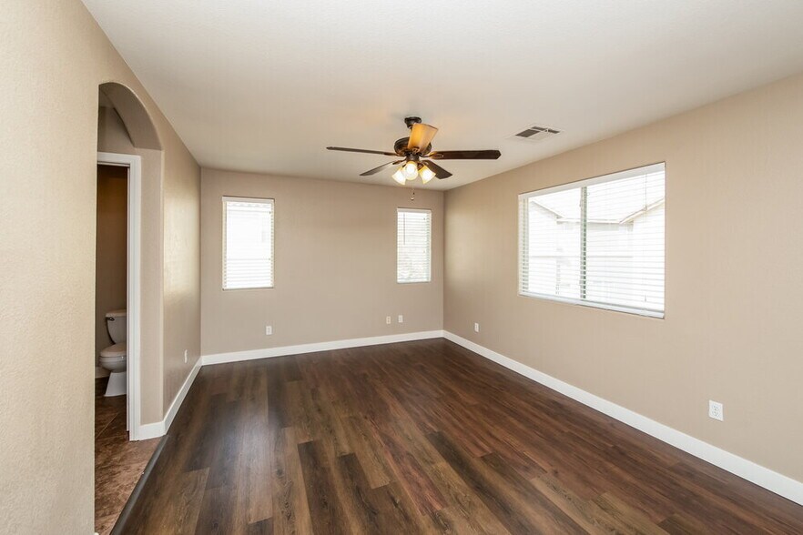 Building Photo - 8225 W Wildwood Glen Dr