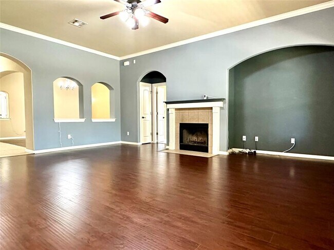 Building Photo - 512 Brown Juniper Way