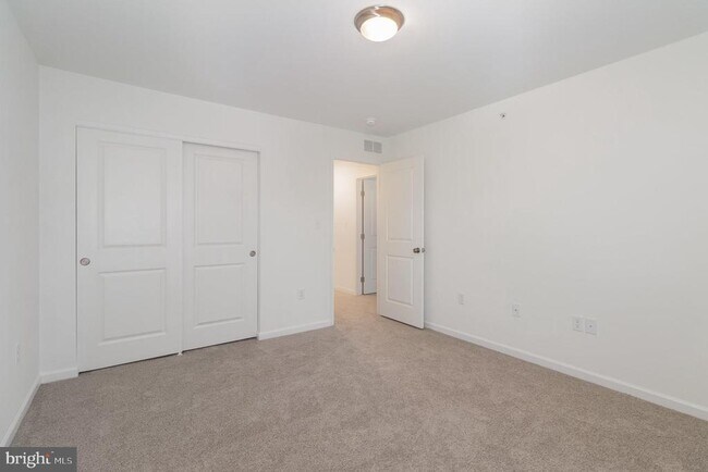 Building Photo - 104 Emma Cir