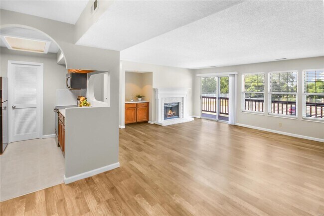 Building Photo - 326 Shirley Ridge Dr