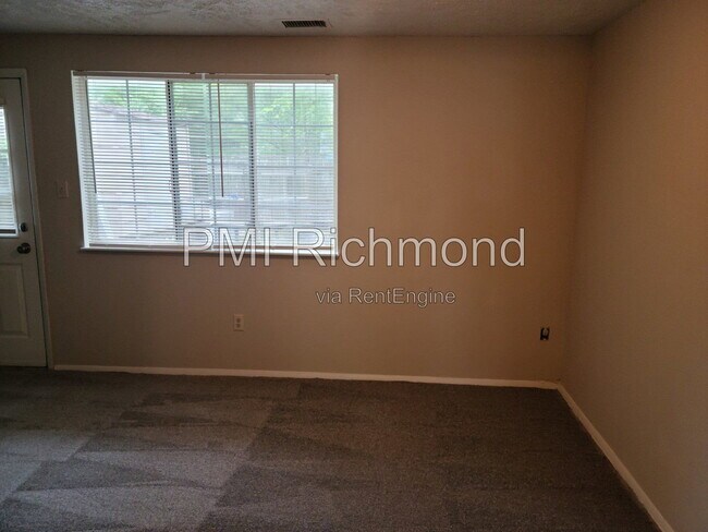 Building Photo - 9623 Greenmeadow Cir