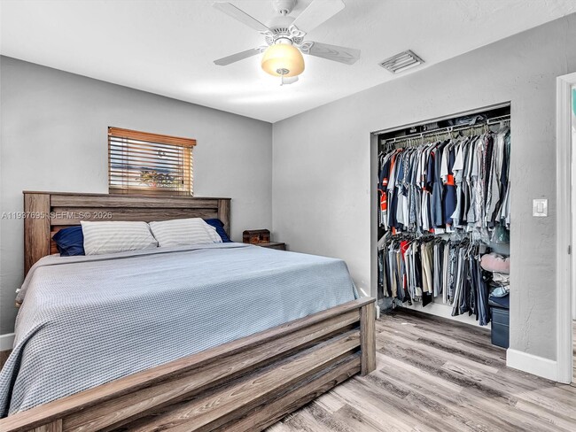 Building Photo - 1731 NW 7th Terrace