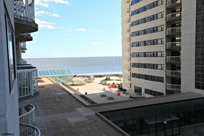 Building Photo - 3101 Boardwalk