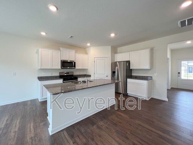 Building Photo - 125 Smt Rdg Ln