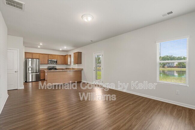 Building Photo - 46 Cedarwood St