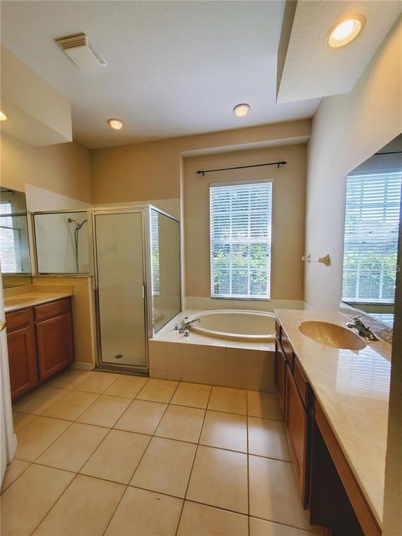 Building Photo - 12825 Castlemaine Dr