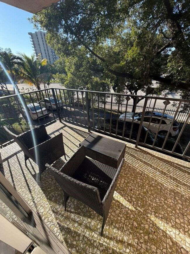 Building Photo - 1465 NE 123rd St