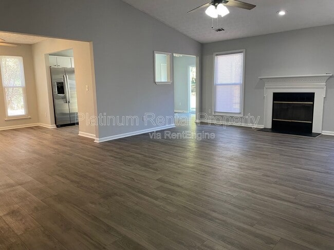 Building Photo - 1630 Creek Crossing SE