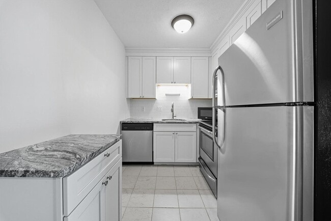 Building Photo - 808 Willard St