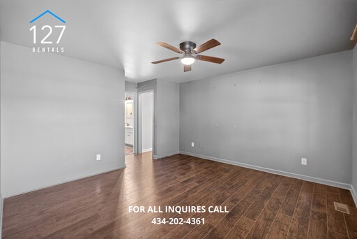Building Photo - Beautiful 3 bedroom 2.5 bath!