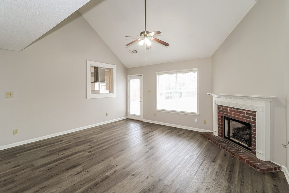 Building Photo - 8289 Crimson Creek Dr