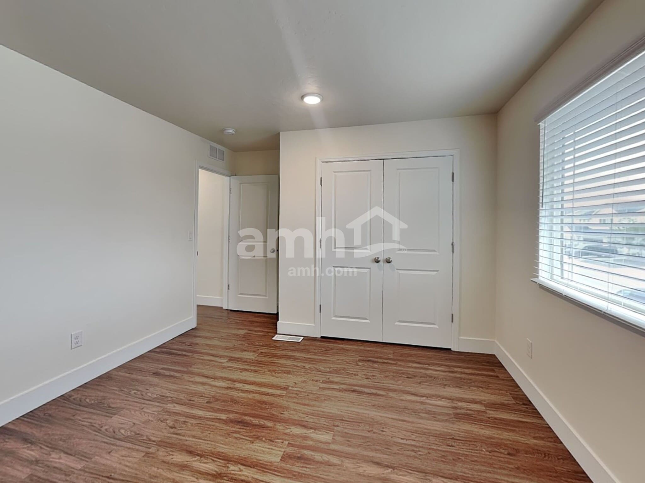 Building Photo - 9472 W Chino St