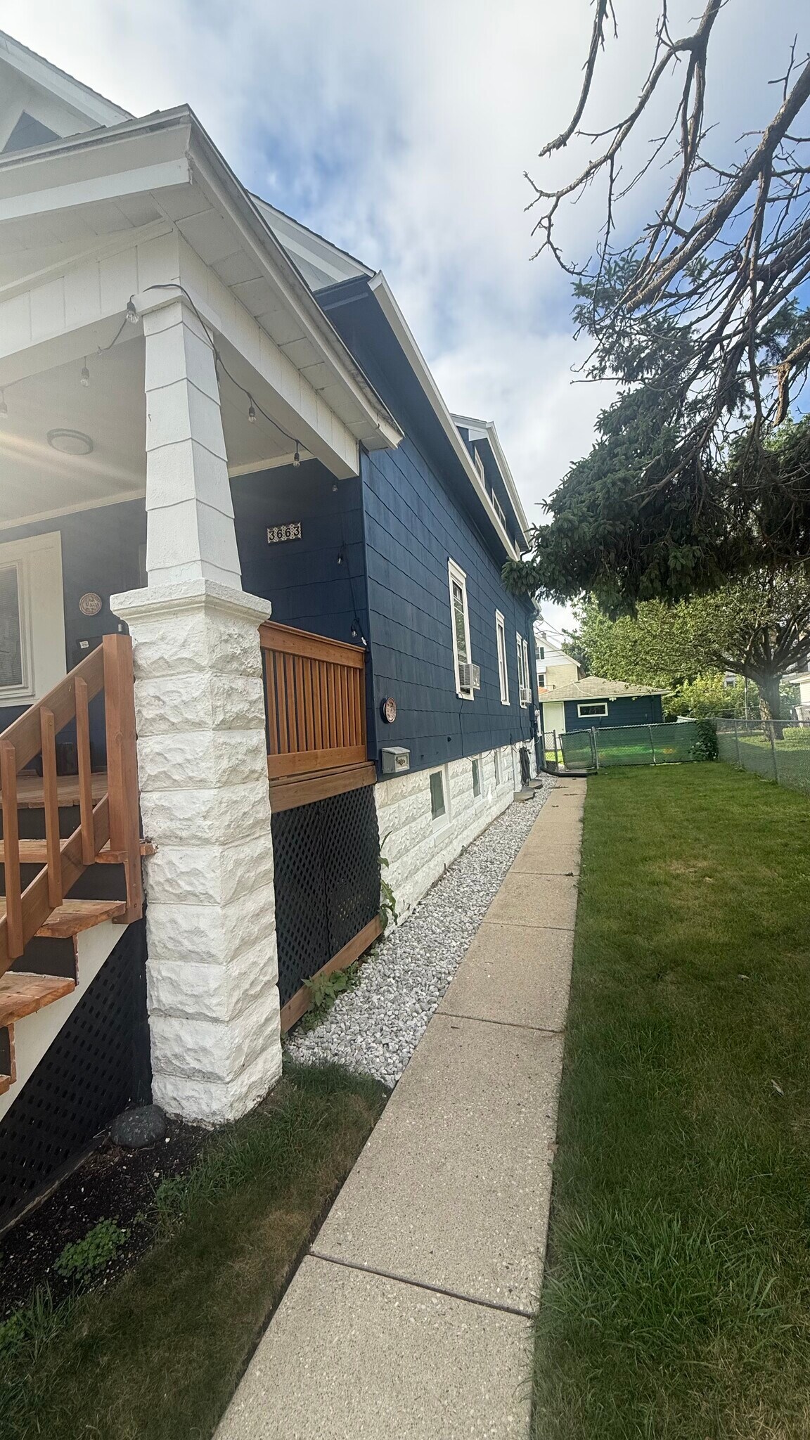 Building Photo - 3663A E Munkwitz Ave