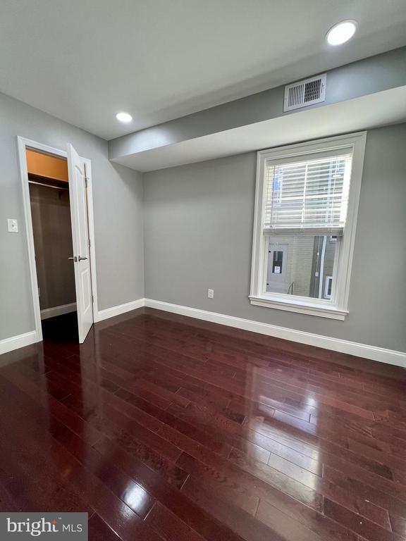 Building Photo - 620 Notabene Dr