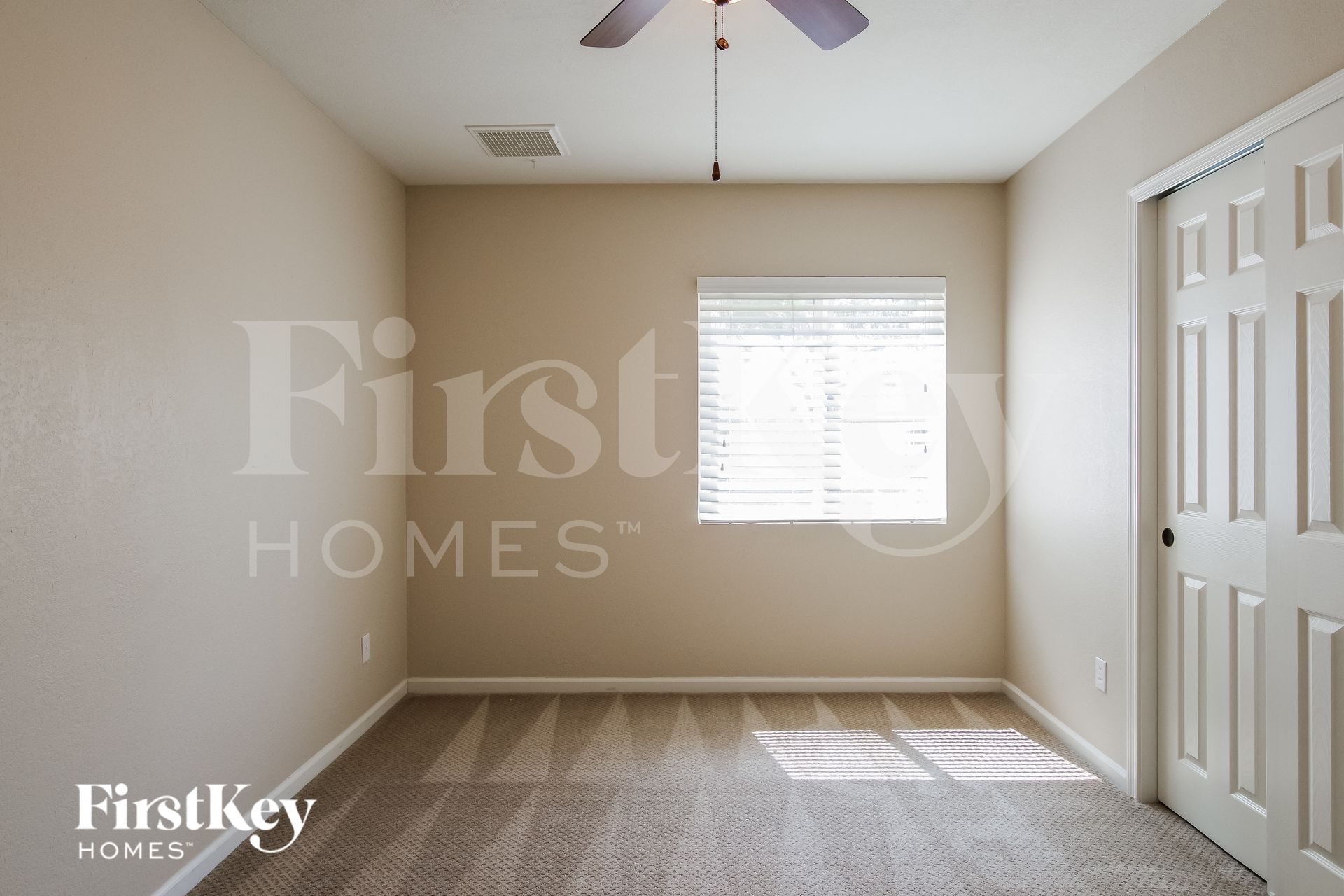 Building Photo - 4134 E Campo Bello Dr