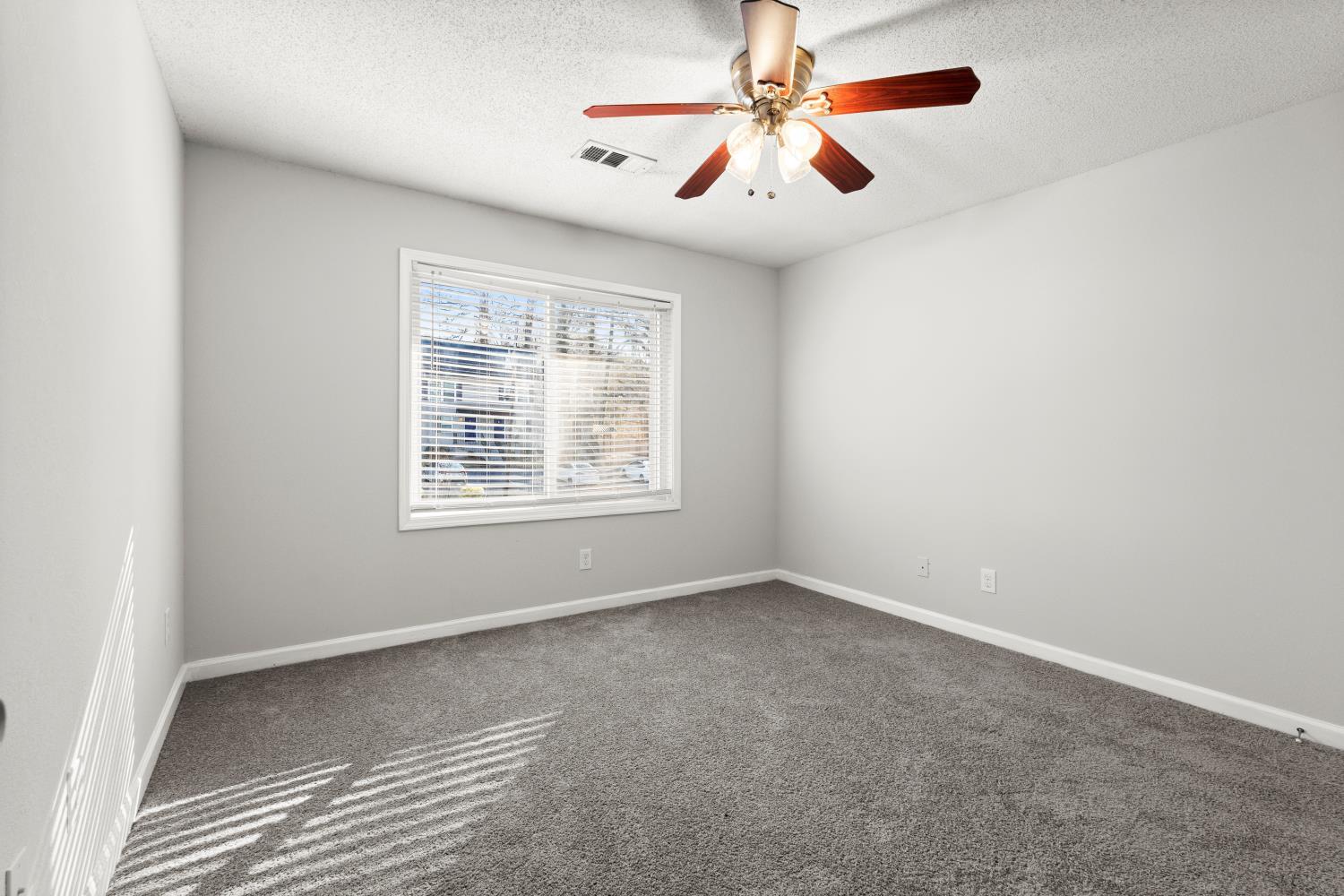 Building Photo - 2166 Park Ter