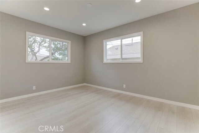 Building Photo - 10935 Nassau Ave