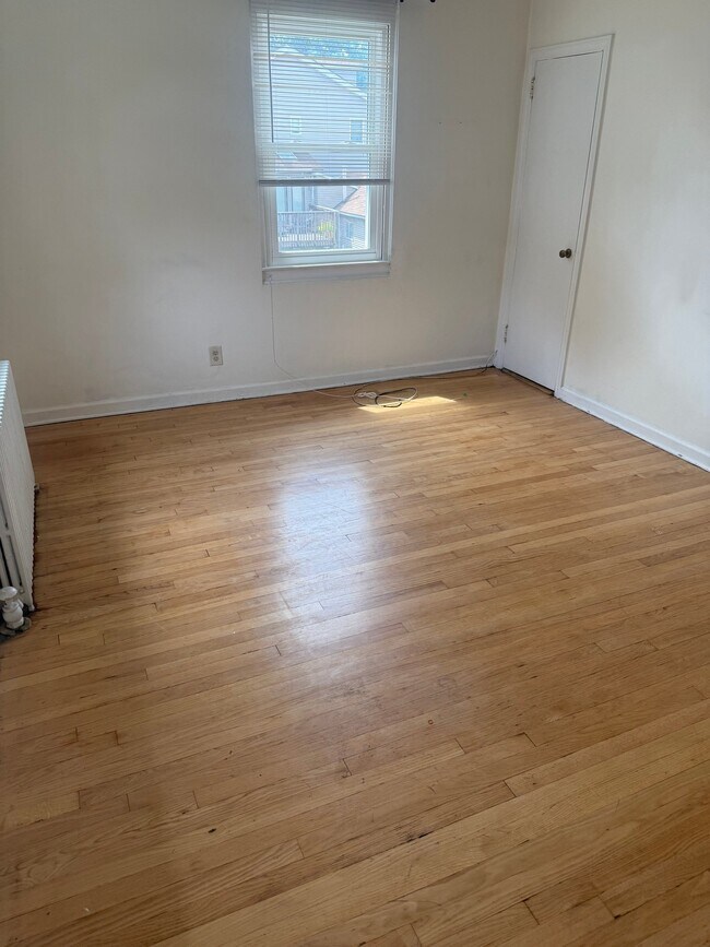 Building Photo - 127 Belknap Ave