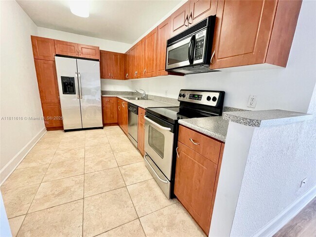Building Photo - 401 69th St