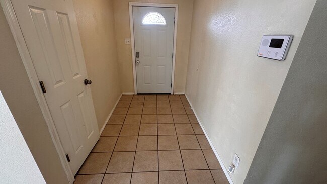 Building Photo - 4008 New Orleans Dr