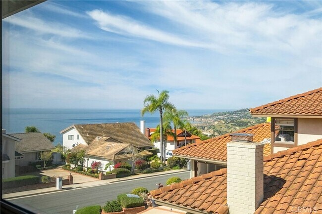 Building Photo - 3675 Vigilance Dr