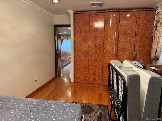 Building Photo - 109-04 Myrtle Ave