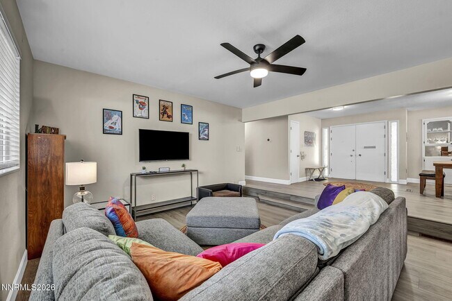 Building Photo - 1490 Foster Dr