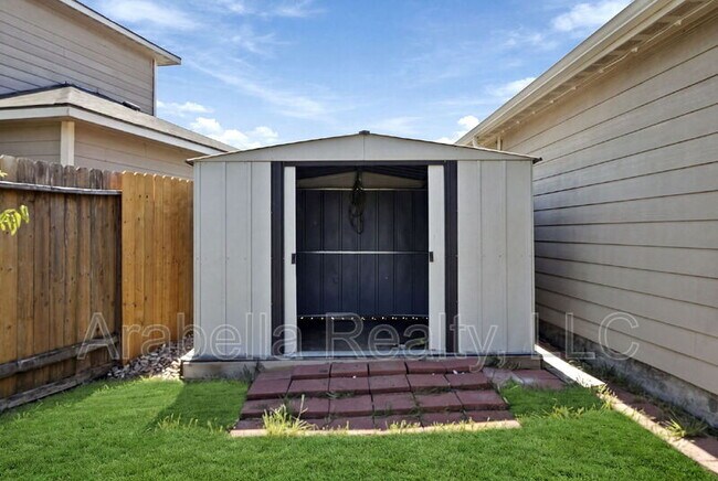 Building Photo - 11641 Claudette St