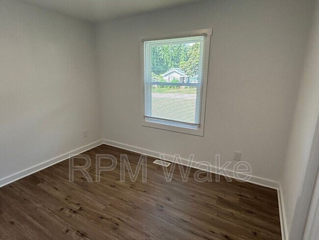 Building Photo - 2325 Quartz Ct