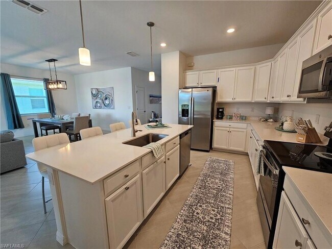 Building Photo - 2437 Orchard St