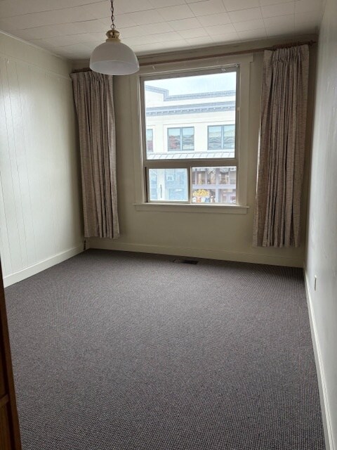 Living Room - 413 Front St